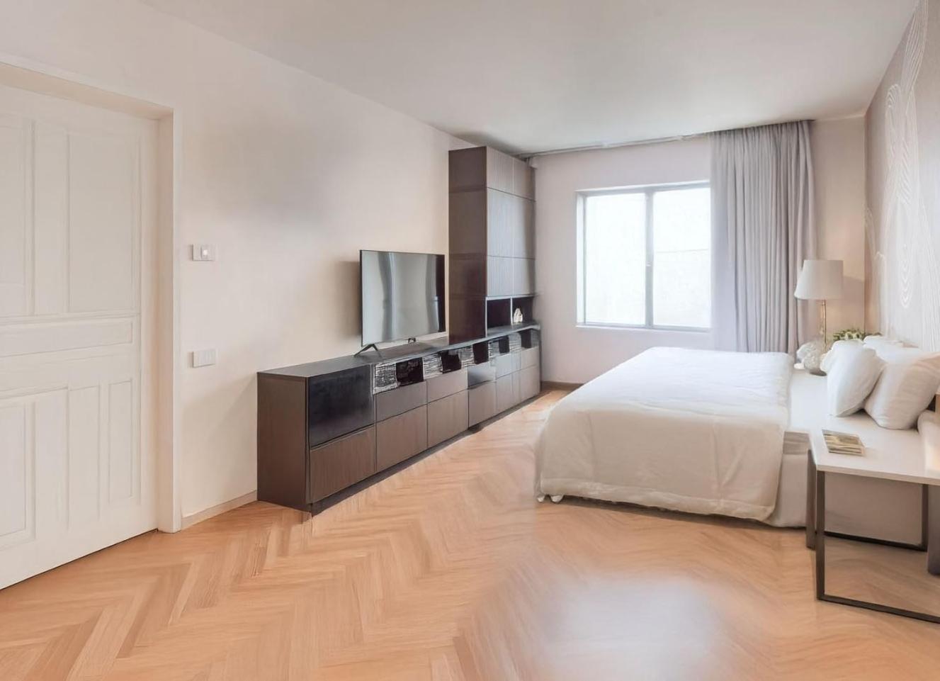 Realty Company Luxury