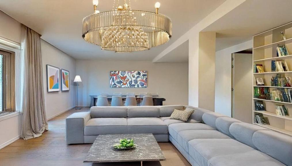 Realty Company Luxury Apartment Rom