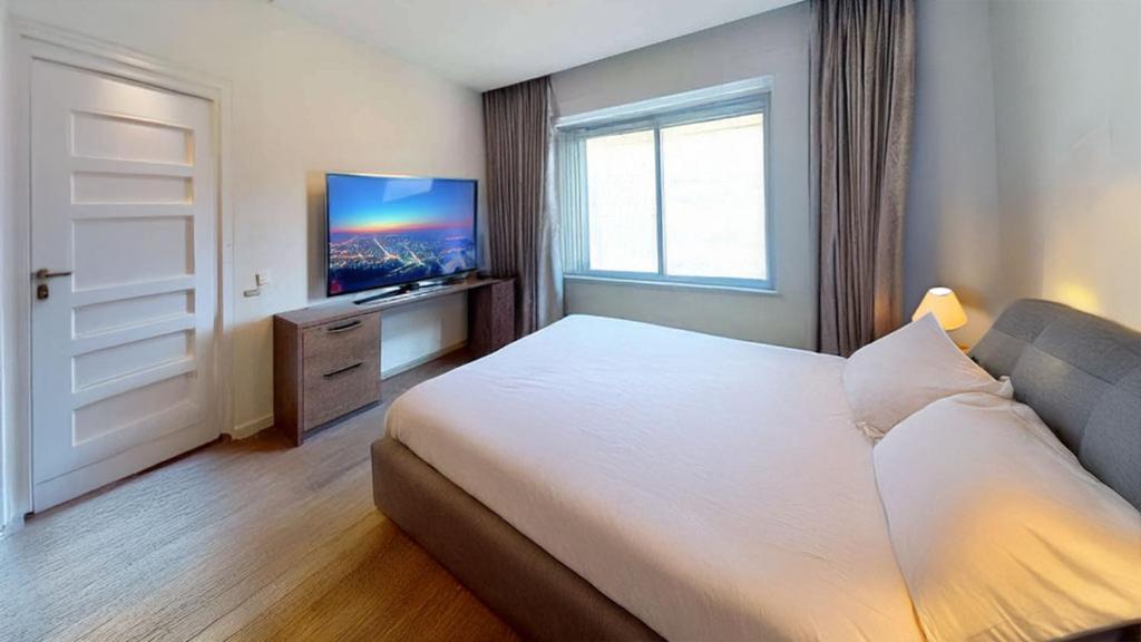 Realty Company Luxury Apartment